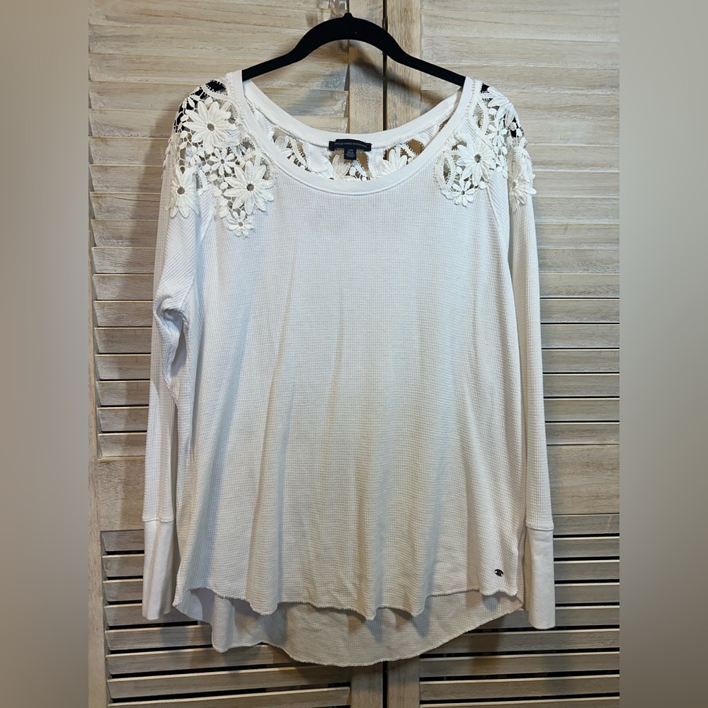 American Eagle Outfitters Lace Thermal Top
